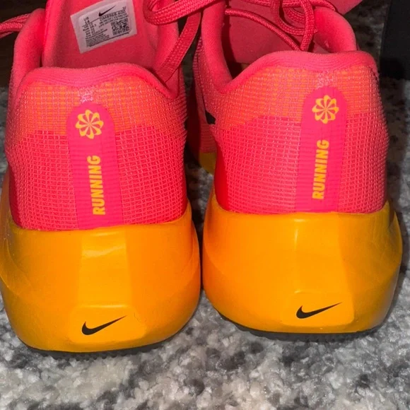 Nike Zoom Fly 5 Bright Pink Sneakers - Picture 5 of 10